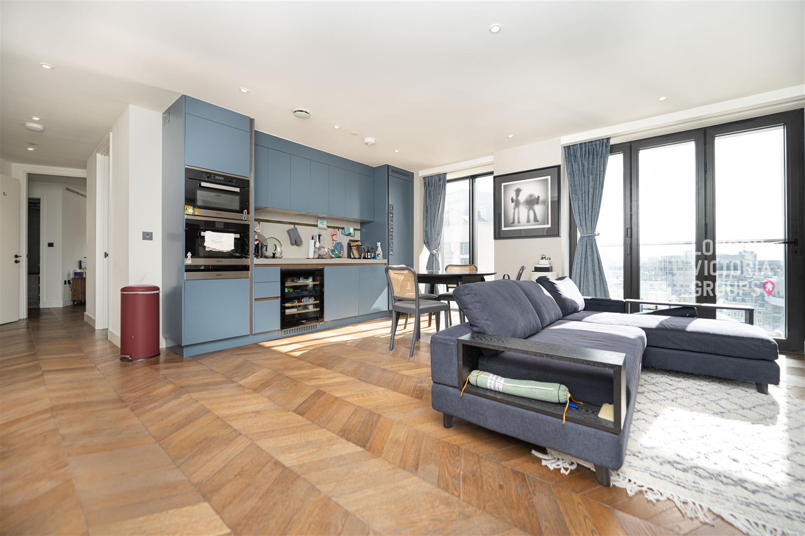 2 bed property in Hexagon Apartments, 33 Newton Street, London